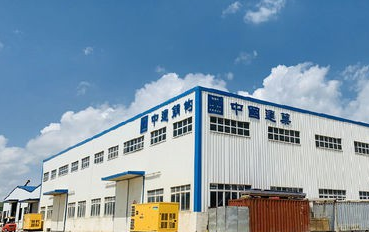鋼絲繩電動(dòng)葫蘆和叉車組成起重吊機(jī),解決工廠構(gòu)件安裝難題